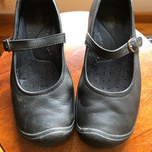 KEEN Mary Janes